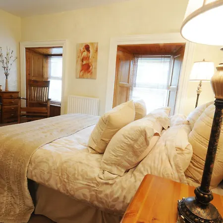Stirabout Lane 4*