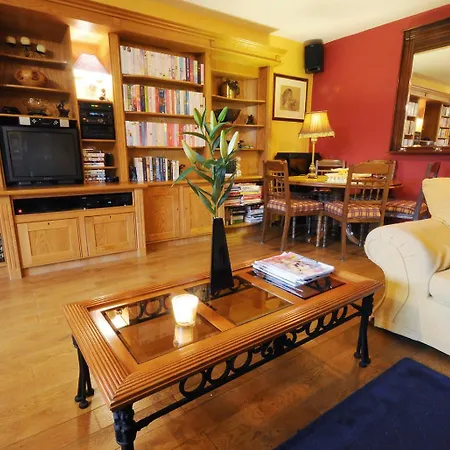 Stirabout Lane 4*
