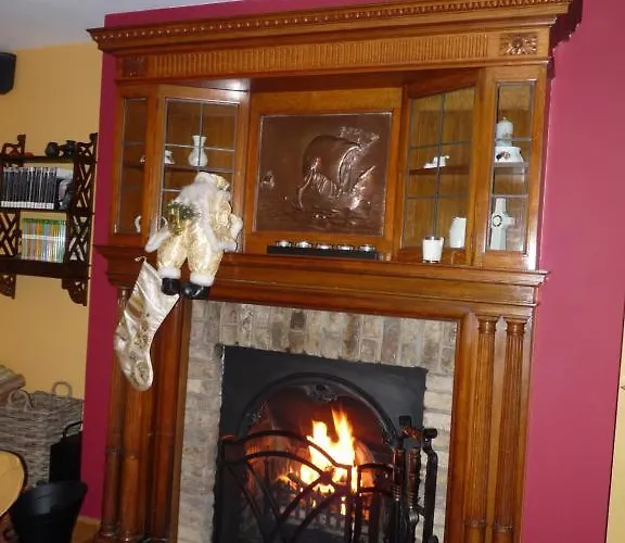 Stirabout Lane Bed & Breakfast 4*